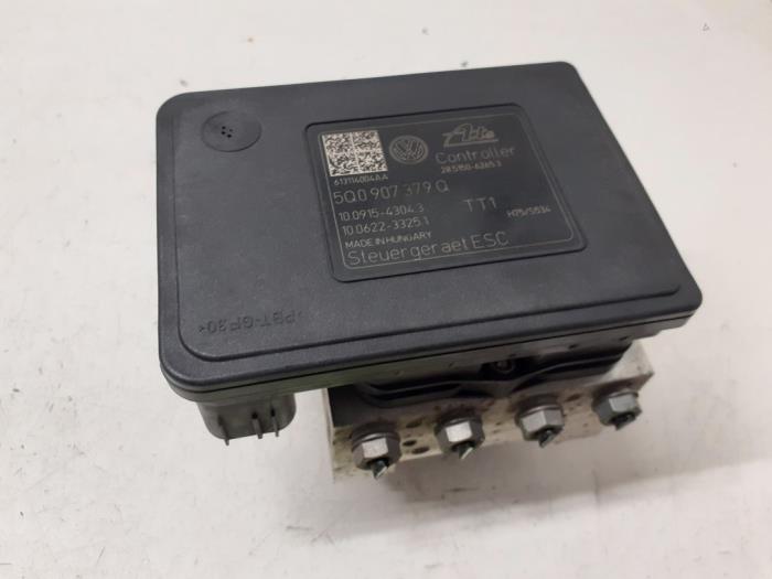 Gebrauchte ABS Pumpe Volkswagen Golf VII (AUA) 2.0 TDI 16V Preis € 175,00 Margenregelung angeboten von Autodemontage van de Laar