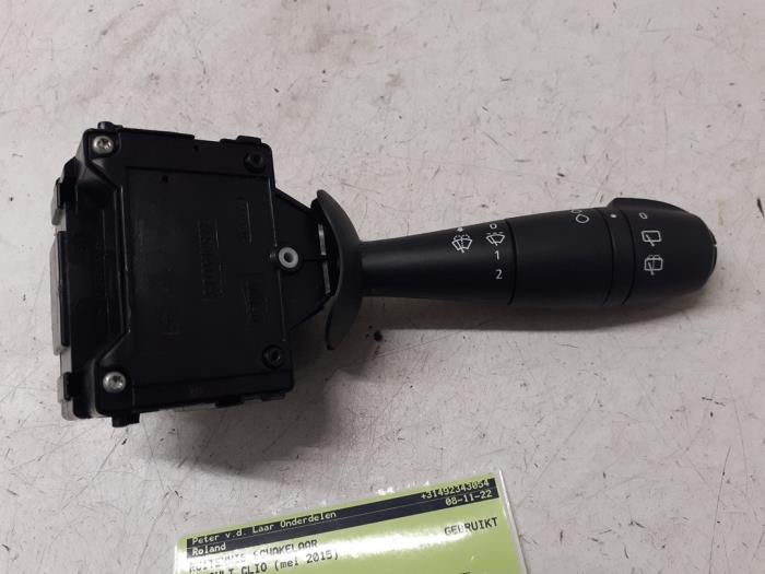 Wiper switch from a Renault Clio IV Estate/Grandtour (7R) 1.5 Energy dCi 90 FAP 2015