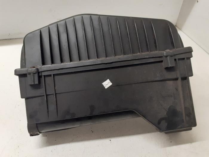 Begagnade Luftfilterhus Peugeot 1007 (KM) 1.4 Pris € 50,00 Marginaltabell erbjuds av Autodemontage van de Laar