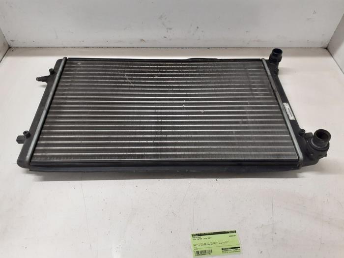 Usagé Radiateur Seat Altea XL (5P5) 1.6 Prix € 35,00 Règlement à la marge proposé par Autodemontage van de Laar