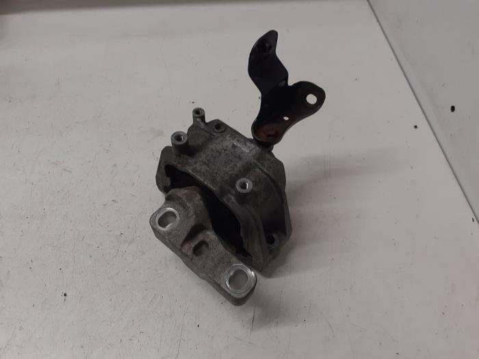 Usagé Support moteur Volkswagen Golf V (1K1) Prix € 40,00 Règlement à la marge proposé par Autodemontage van de Laar