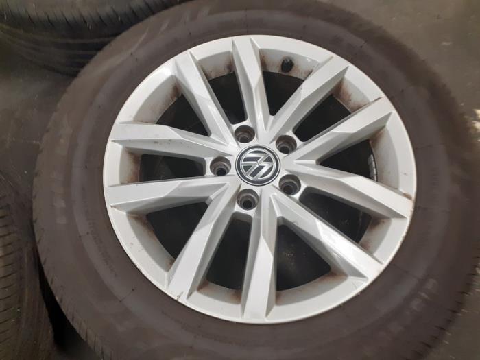 Sport rims set + tires Volkswagen Passat Variant 1.6 TDI 16V