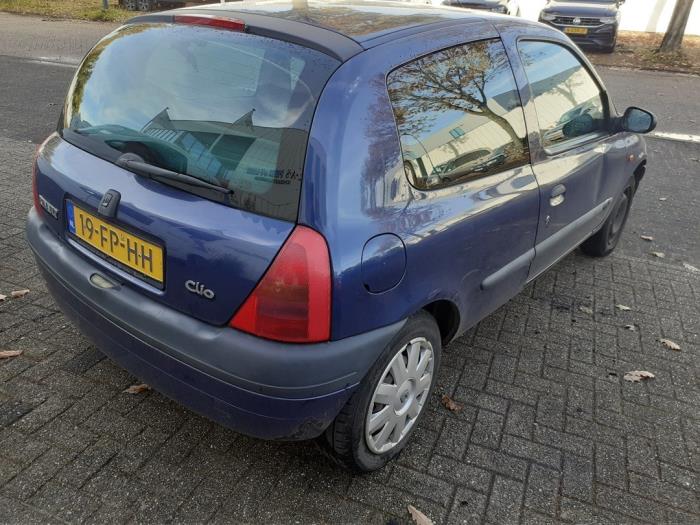 Gebrauchte Auspuff Enddämpfer Renault Clio II (BB/CB) 1.2 Preis auf Anfrage angeboten von Autodemontage van de Laar