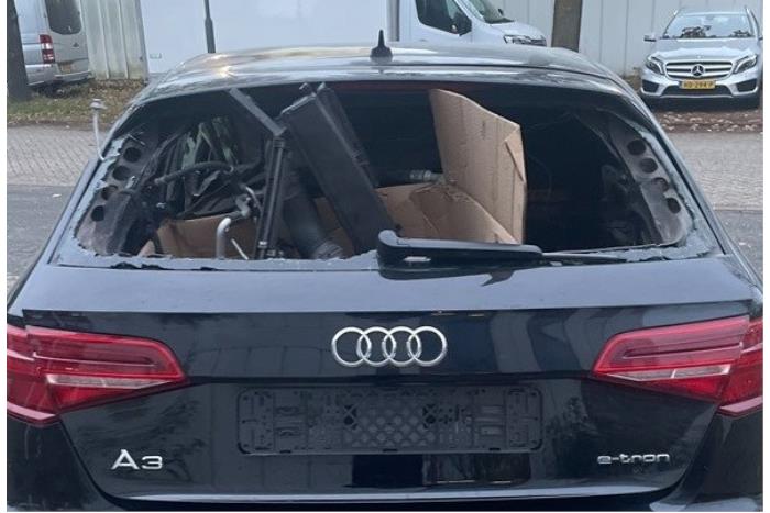 Używane Tylna klapa Audi A3 Sportback (8VA/8VF) 1.4 TFSI 16V e-tron Cena € 350,00 Procedura marży oferowane przez Autodemontage van de Laar