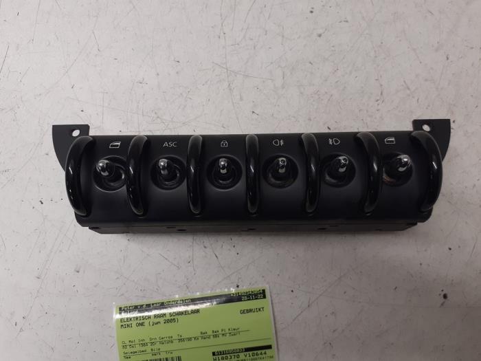 Usados Interruptor de ventanilla eléctrica BMW Mini (R50/53) 1.4 D One Precio € 25,00 Norma de margen ofrecido por Autodemontage van de Laar