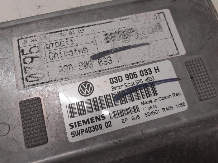 Steuergerät Motormanagement van een Volkswagen Fox (5Z) 1.2 2005