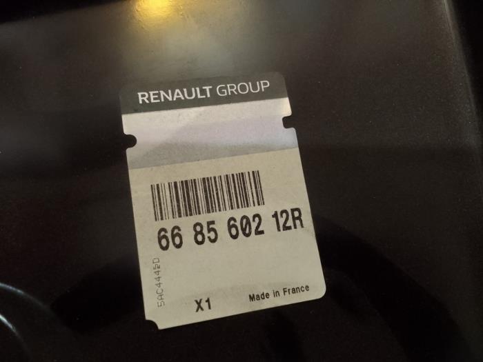 Paravientos de un Renault Master V Combi  2020