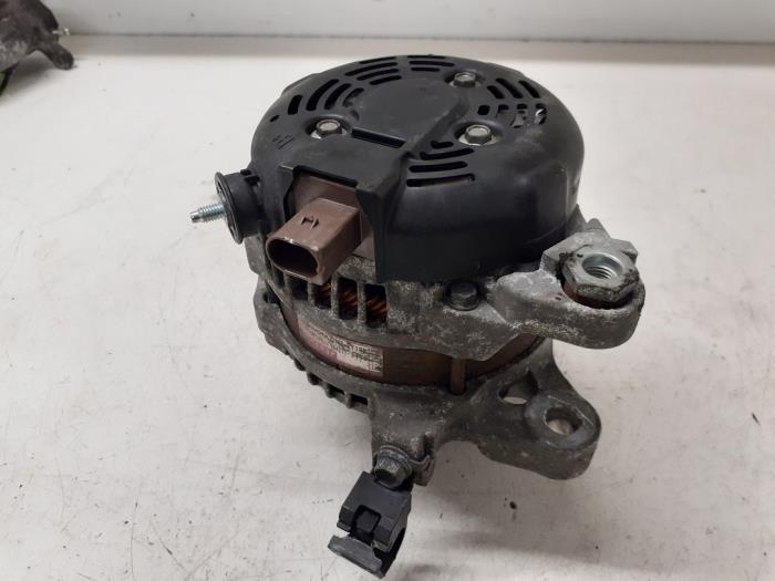 Gebrauchte Dynamo Toyota RAV4 (A4) 2.0 16V VVT-i 4x4 Preis € 70,00 Margenregelung angeboten von Autodemontage van de Laar