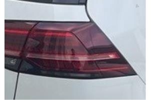 Gebrauchte Rücklicht rechts Volkswagen Golf VII (AUA) 2.0 R 4Motion 16V Preis € 150,00 Margenregelung angeboten von Autodemontage van de Laar