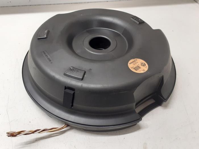 Subwoofer from a Volkswagen Golf VII (AUA) 2.0 GTI 16V Performance Package 2014