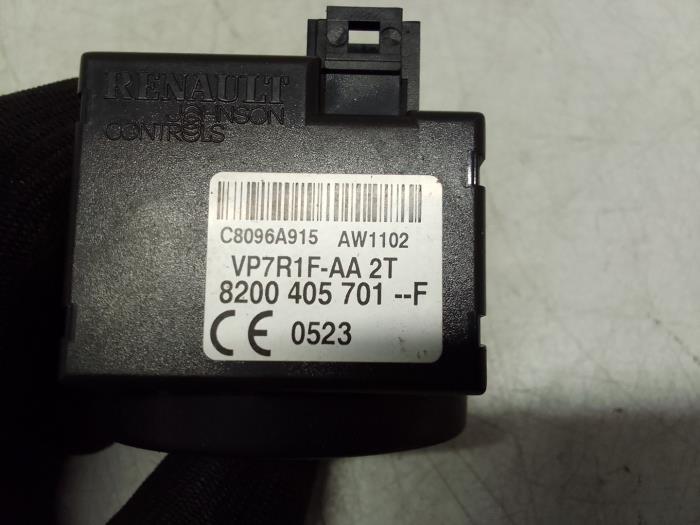 Cerradura de contacto y llave de un Renault Master IV (MA/MB/MC/MD/MH/MF/MG/MH) 2.3 dCi 16V RWD 2018