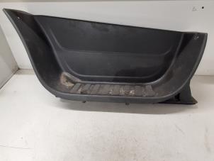 Used Step insert, left Renault Master IV (MA/MB/MC/MD/MH/MF/MG/MH) 2.3 dCi 16V RWD Price € 42,35 Inclusive VAT offered by Autodemontage van de Laar