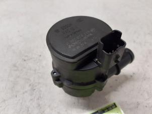 Used Additional water pump Renault Master IV (MA/MB/MC/MD/MH/MF/MG/MH) 2.3 dCi 16V RWD Price € 30,25 Inclusive VAT offered by Autodemontage van de Laar