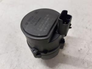 Used Additional water pump Renault Master IV (MA/MB/MC/MD/MH/MF/MG/MH) 2.3 dCi 16V RWD Price € 30,25 Inclusive VAT offered by Autodemontage van de Laar