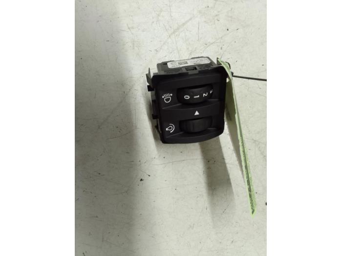 AIH headlight switch from a Renault Megane III Grandtour (KZ) 1.2 16V TCE 115 2015