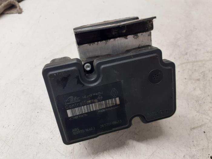 Usagé Pompe ABS Renault Twingo II (CN) 1.2 16V Prix sur demande proposé par Autodemontage van de Laar