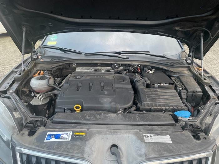 Gearbox Skoda Superb Combi 1.6 TDI - 00000 DCXA RSP