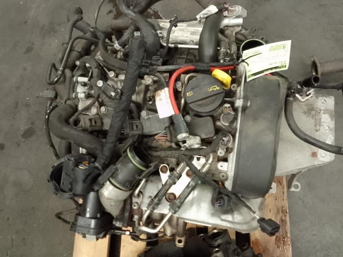 Motor de un Volkswagen Polo V (6R) 1.0 TSI 12V BlueMotion 2015