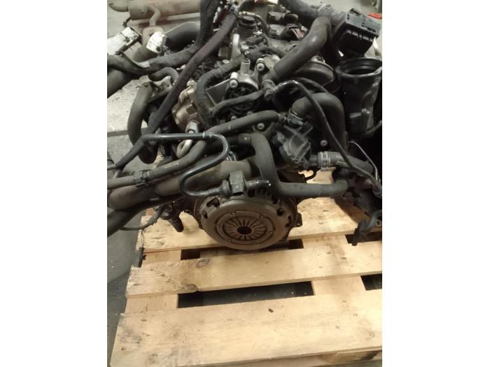 Motor de un Volkswagen Polo V (6R) 1.0 TSI 12V BlueMotion 2015