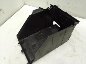 Used Battery box Citroen C4 Grand Picasso (UA) 2.0 HDiF 16V 165 Price € 40,00 Margin scheme offered by Autodemontage van de Laar