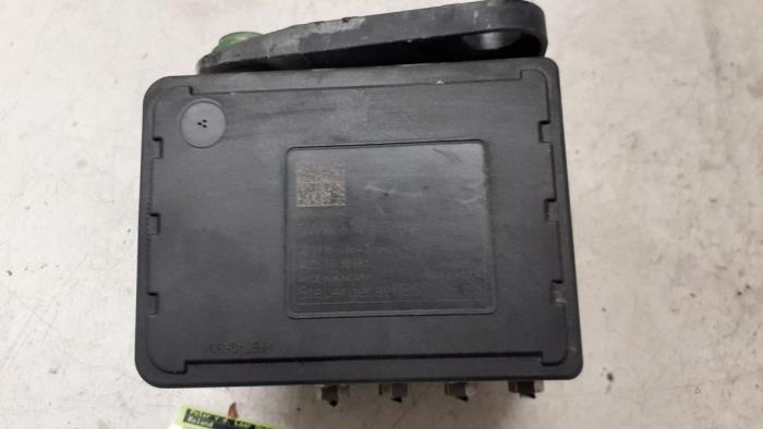 Usagé Pompe ABS Volkswagen Caddy Cargo V (SBA/SBH) 2.0 TDI BlueMotionTechnology Prix € 181,50 Prix TTC proposé par Autodemontage van de Laar