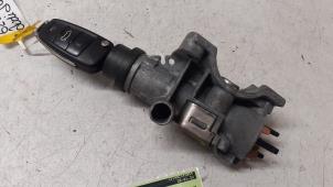 Used Ignition lock + key Audi A4 (B7) 2.0 20V Price on request offered by Autodemontage van de Laar
