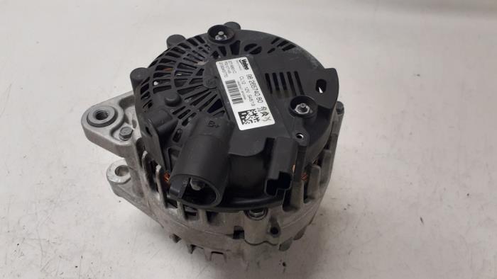 Gebrauchte Dynamo Opel Corsa F (UB/UH/UP) 1.2 Turbo 12V 100 Preis € 100,00 Margenregelung angeboten von Autodemontage van de Laar