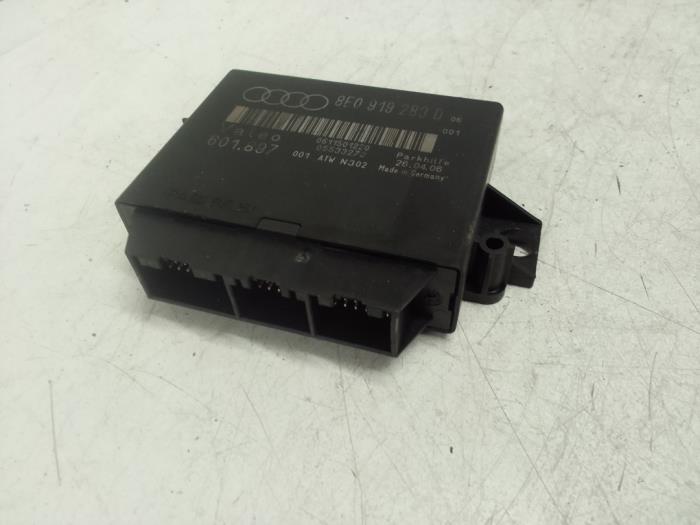 Begagnade PDC-modul Audi A4 (B7) 2.0 20V Pris € 50,00 Marginaltabell erbjuds av Autodemontage van de Laar