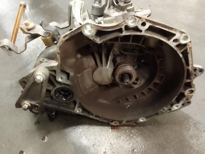 Gebrauchte Getriebe Opel Corsa D 1.4 16V Twinport Preis € 300,00 Margenregelung angeboten von Autodemontage van de Laar
