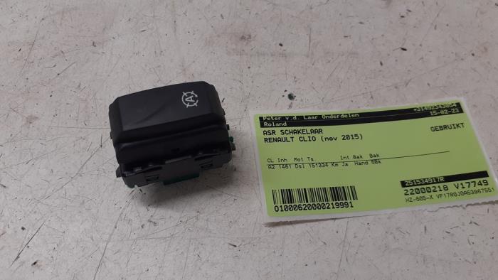 Interruptor ASR de un Renault Clio IV Estate/Grandtour (7R) 1.5 Energy dCi 90 FAP 2015