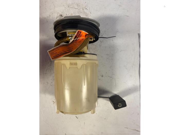 Gebrauchte Benzinpumpe Seat Cordoba (6C2/6K2) 1.6i CLX,GLX,SE,Latino Preis € 35,00 Margenregelung angeboten von Autodemontage van de Laar