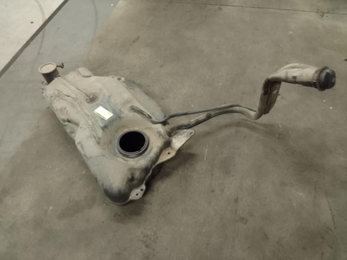 Begagnade Tank Citroen C3 (SC) 1.6 16V VTi 120 Pris € 150,00 Marginaltabell erbjuds av Autodemontage van de Laar