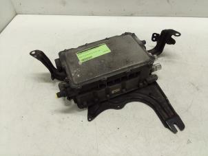 Used Battery charger BMW X5 (F15) xDrive 40e PHEV 2.0 Price on request offered by Autodemontage van de Laar