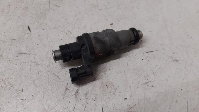 Injector (petrol injection) from a Fiat Croma (194) 2.2 MPI 16V 2005