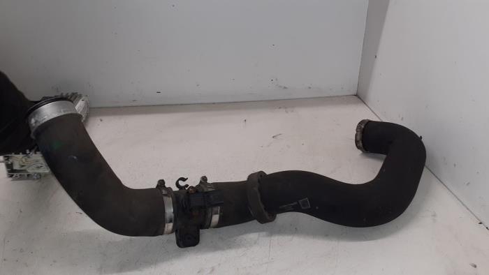Usados Intercooler Volkswagen Transporter/Caravelle T5 2.0 TDI DRF Precio € 25,00 Norma de margen ofrecido por Autodemontage van de Laar