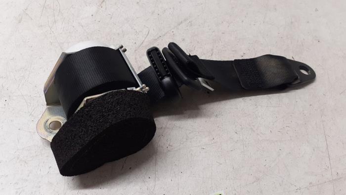 Rear seatbelt, left from a Jeep Renegade (BU) 1.4 Multi Air 16V 2016