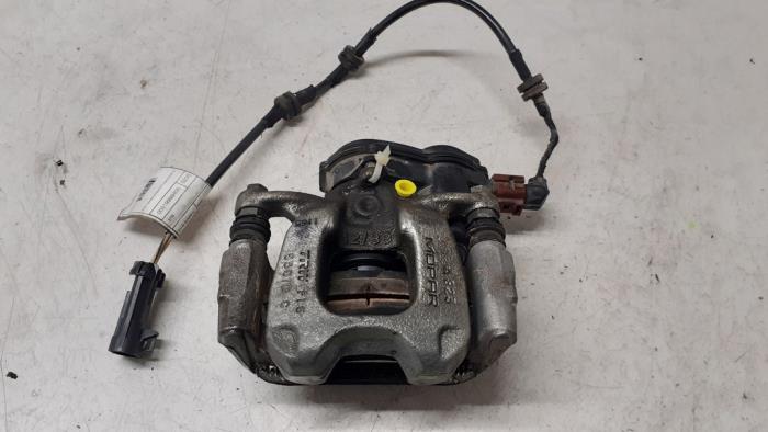 Gebrauchte Bremszange links hinten Jeep Renegade (BU) 1.4 Multi Air 16V Preis € 150,00 Margenregelung angeboten von Autodemontage van de Laar