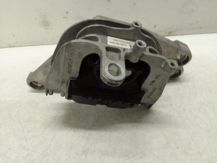 Usagé Support moteur Audi A3 Sportback (8VA/8VF) 1.4 TFSI 16V e-tron Prix € 75,00 Règlement à la marge proposé par Autodemontage van de Laar