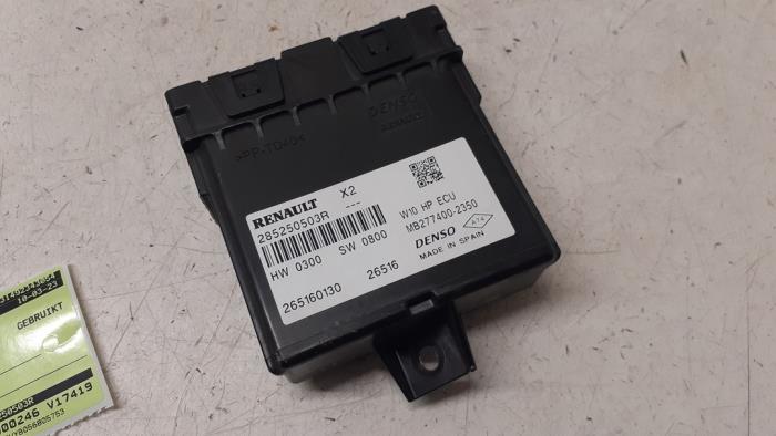 Used Cooling computer Renault Zoé (AG) R90 Price on request offered by Autodemontage van de Laar