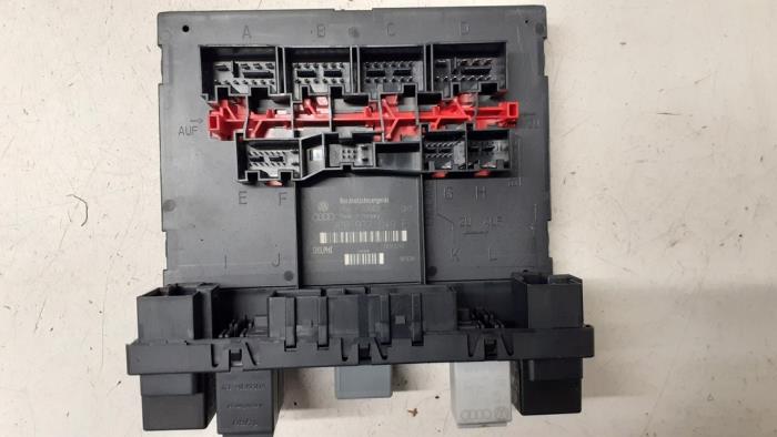 Fuse box from a Seat Leon (1P1)  2008