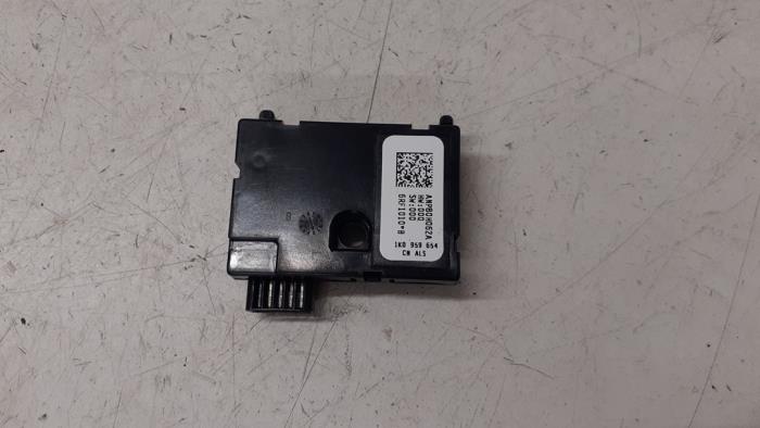 Begagnade Styrvinkelsensor Seat Leon (1P1) Pris € 25,00 Marginaltabell erbjuds av Autodemontage van de Laar