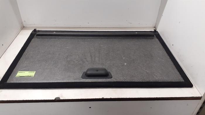 Floor panel load area from a Volvo XC90 2015