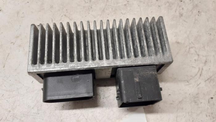Module cooling fan from a Renault Kangoo Express (FW) 1.5 dCi 75 2018