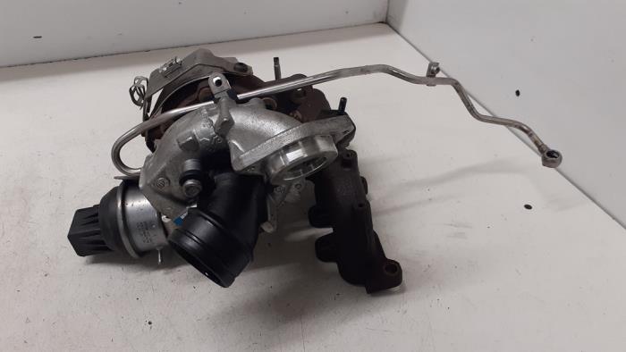 Turbo from a Volkswagen Beetle (16AE) 2.0 TDI 16V 2014