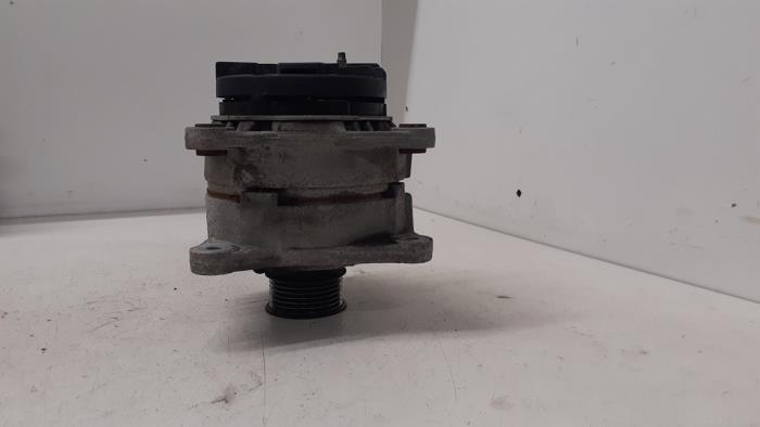 Gebrauchte Dynamo Renault Modus/Grand Modus (JP) 1.4 16V Preis € 50,00 Margenregelung angeboten von Autodemontage van de Laar