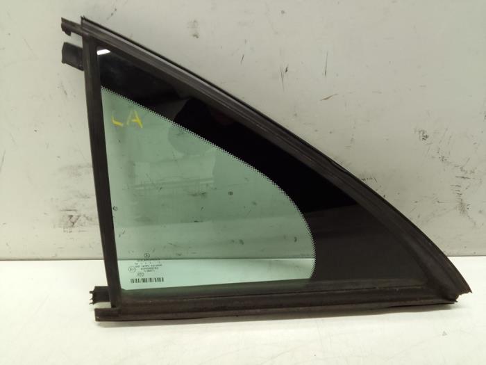 Usados Ventanilla triangular izquierda detrás Mercedes S (W221) 3.5 S-350 24V Precio € 75,00 Norma de margen ofrecido por Autodemontage van de Laar