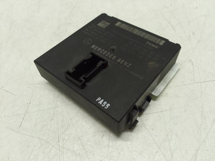 Usados Módulo Gateway Mercedes S (W221) 3.5 S-350 24V Precio € 75,00 Norma de margen ofrecido por Autodemontage van de Laar