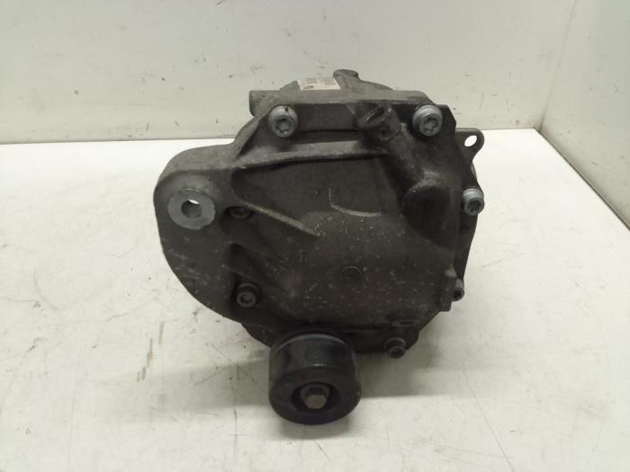 Rear differential from a BMW 5 serie Touring (F11) 535d xDrive 24V 2014
