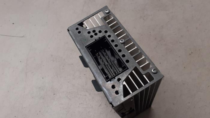Radio amplifier from a BMW 5 serie Touring (F11) 535d xDrive 24V 2014