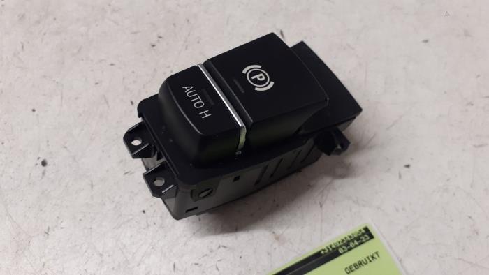 Gebrauchte Handbremse Schalter BMW 5 serie Touring (F11) 535d xDrive 24V Preis € 25,00 Margenregelung angeboten von Autodemontage van de Laar